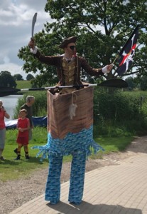 Walking-Act Piratenboot